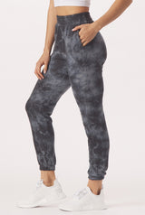 POWDER JOGGER: BLACK TIE-DYE