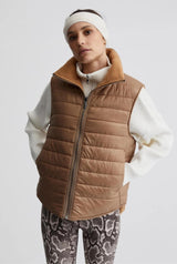 Ellis Reversible Quilt Gilet Desert Sand