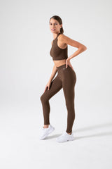 ONE BY ONE CROP Mocha